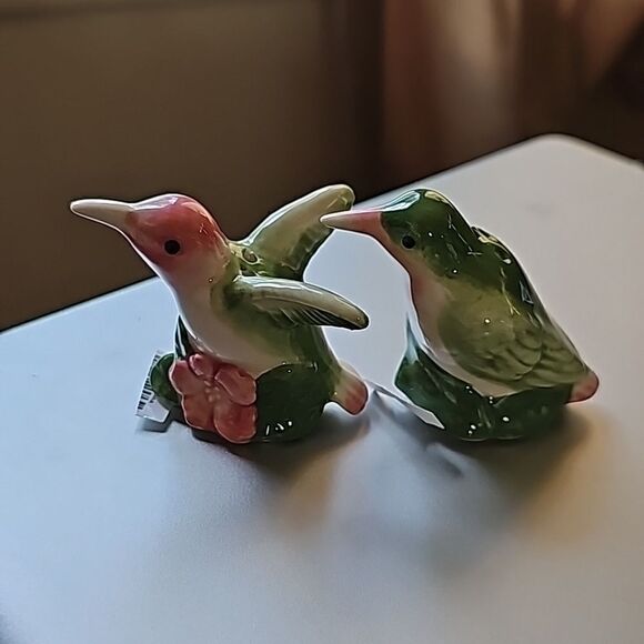 Mini Birds Salt and Pepper Shaker - Picture 2 of 3